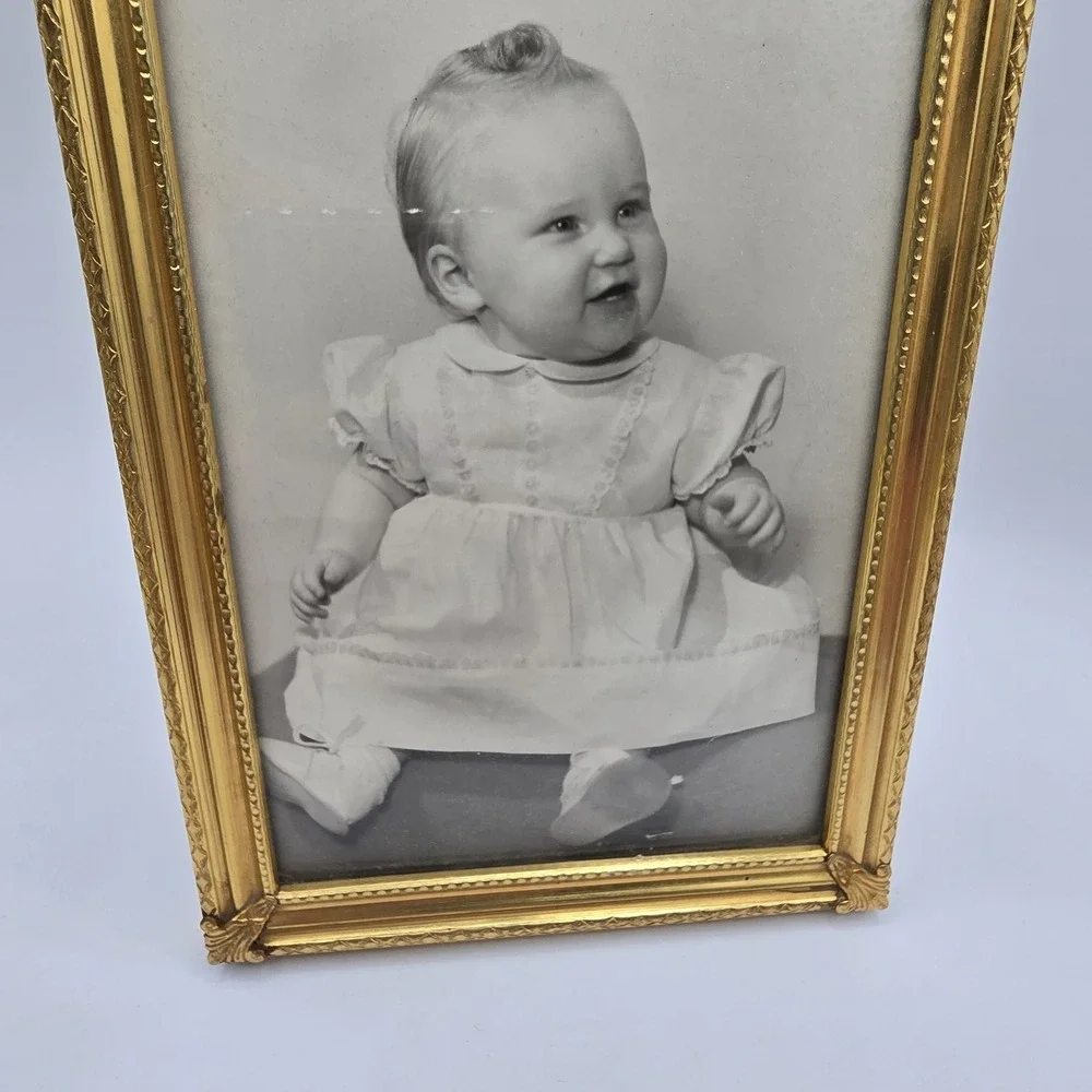 MCM Brass/Gold Tone Metal Picture Frames With Photo Of‎ Baby Girl